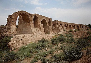 اجرای طرح ساماندهی ورودی پلبند شادروان شوشتر اجرای طرح ساماندهی ورودی پلبند شادروان شوشتر