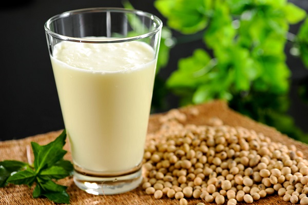 شیرهای گیاهی برای سلامت کودکان مضر است شیرهای گیاهی برای سلامت کودکان مضر است